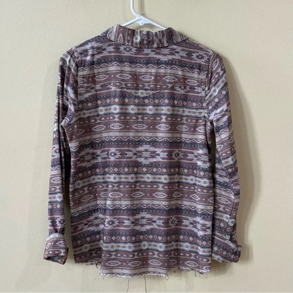 Guilded Intent Aztec Top - Picture 3 of 4